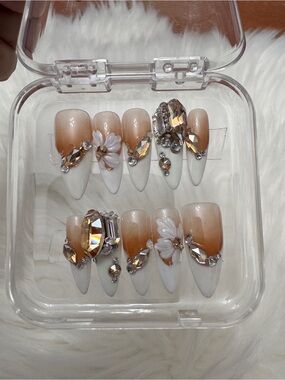Neutral Ombre Rhinestone Press-On Nail Set with Floral Accents